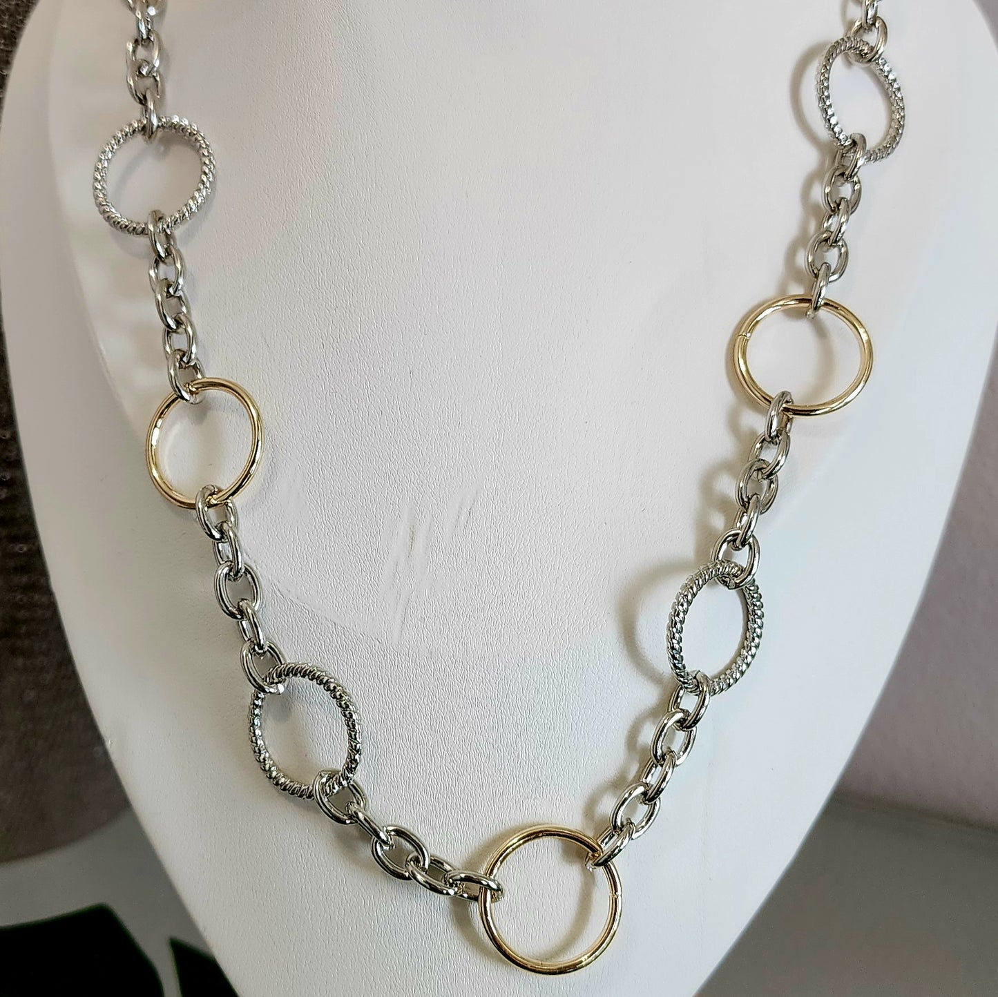 Circle Link Necklace